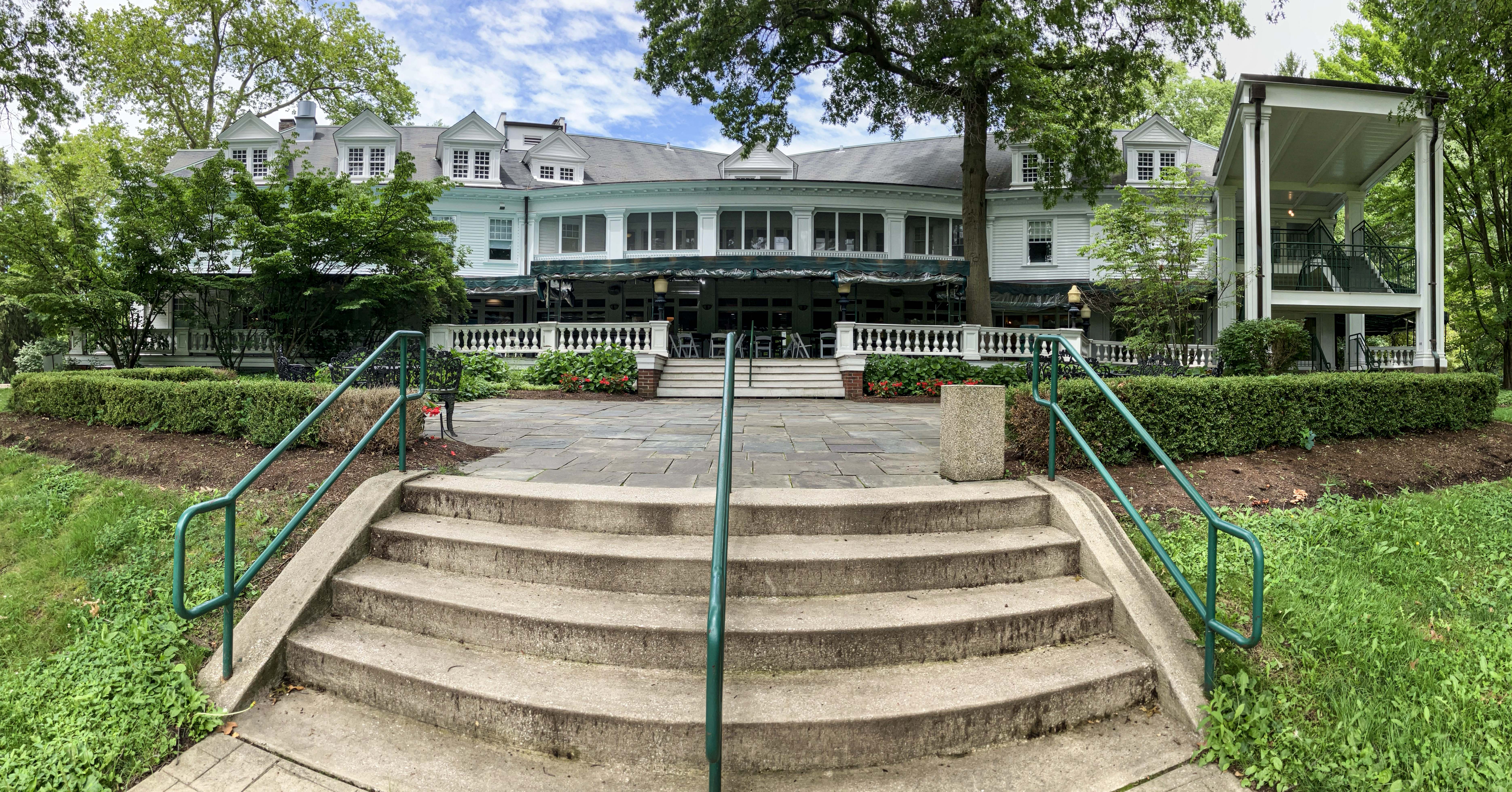 Mooreland Mansion Lower Veranda & Lawn 