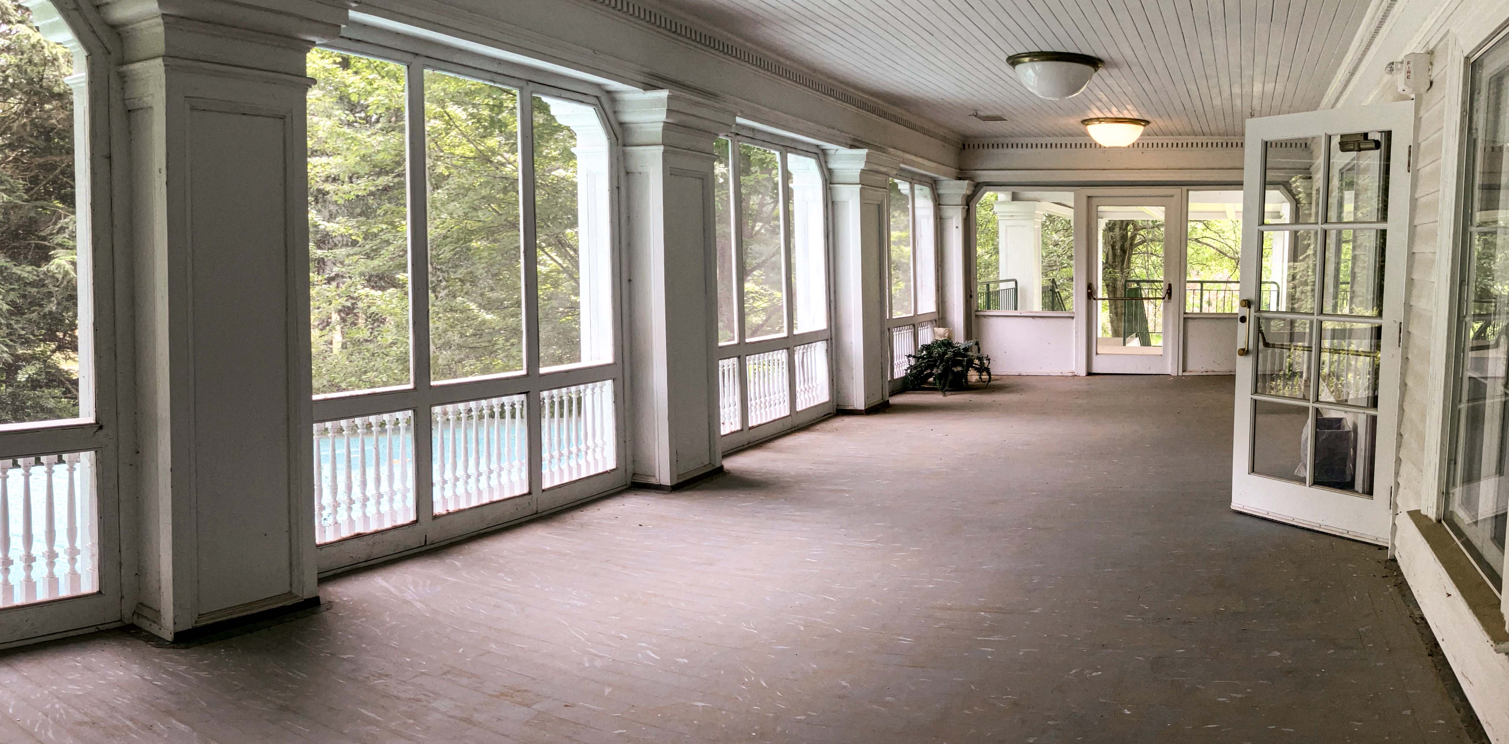 Mooreland Mansion 2nd Floor Patio